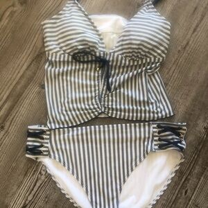 Time and Tru RachkZellers Women’s Nautical Stripped Tankini 2 Piece Swimsuit Blu